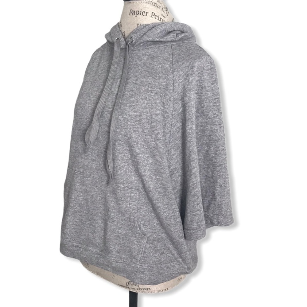 2XIST Grey Batwing Short Sleeve Hoodie with Black Branded Elastic on Hem